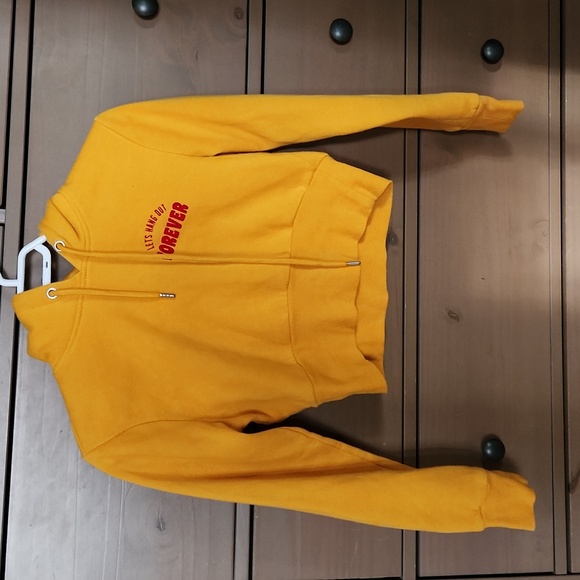 Garage • retro-ish crop | S - Picture 2 of 6